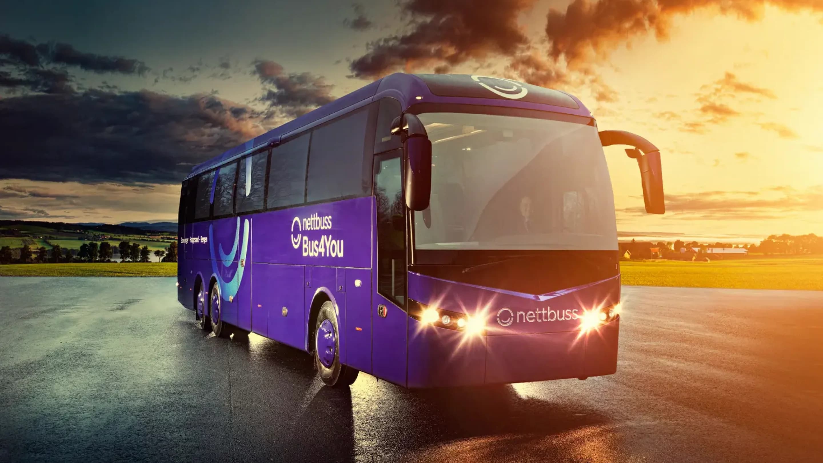 Dekorert buss fra Nettbuss