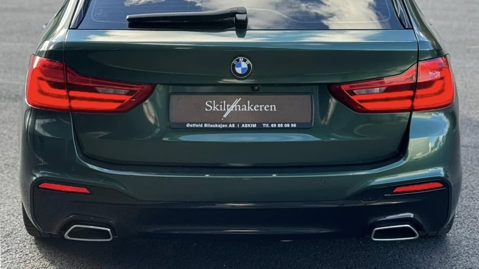 Grønn BMW med helfoliering